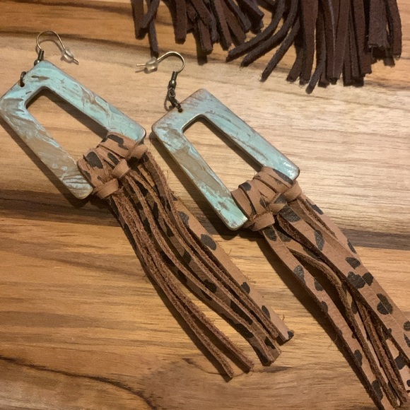 Earring bundle - Picture 6 of 6